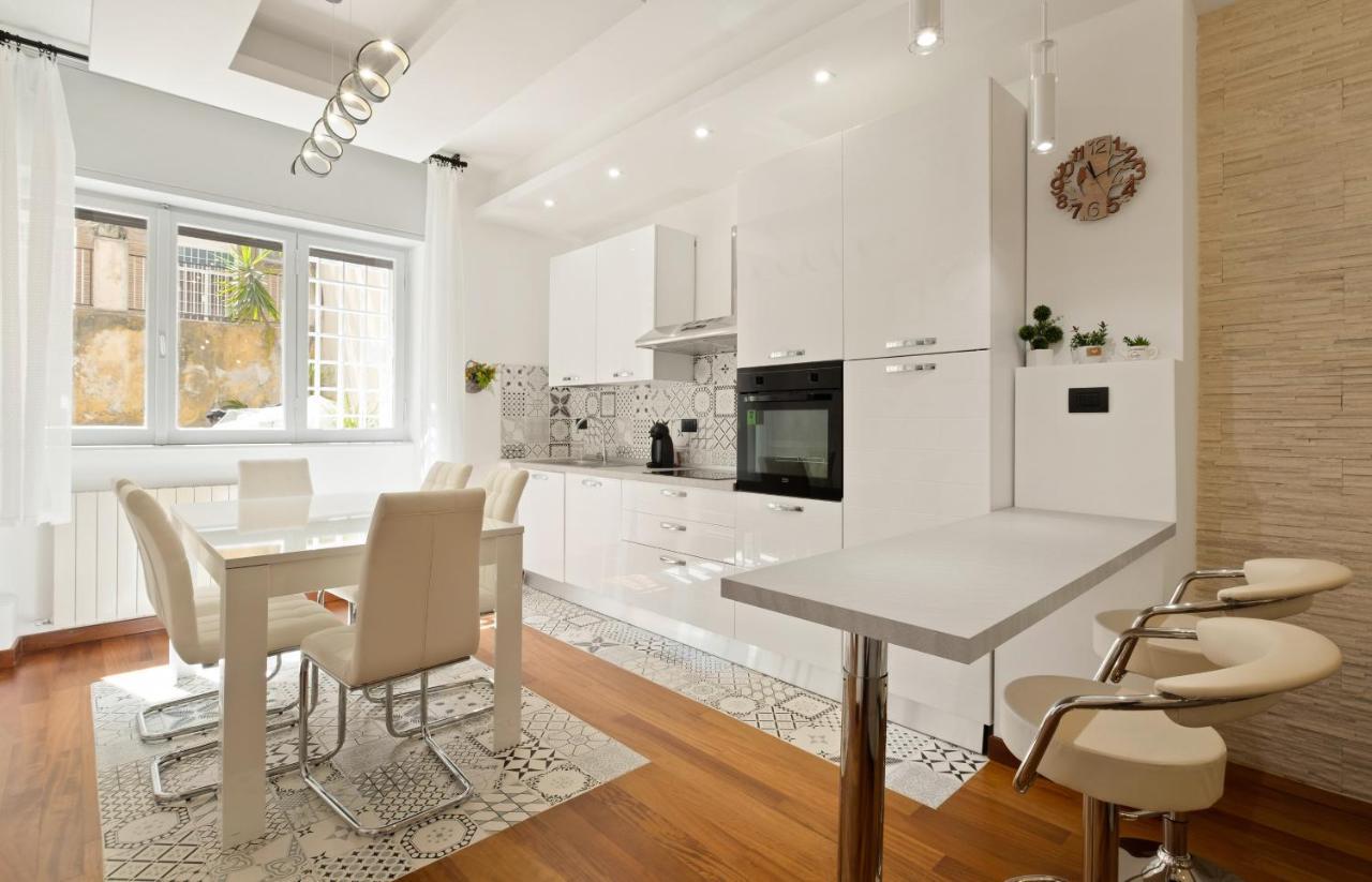 3 Bed Modern Flat - 15 Minutes Walk To Colosseum Apartamento