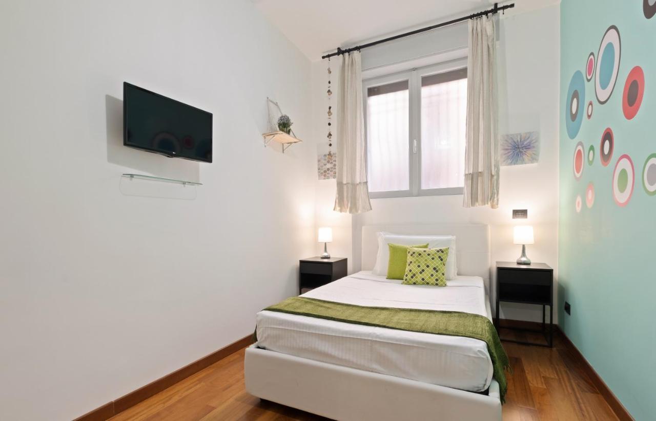 3 Bed Modern Flat - 15 Minutes Walk To Colosseum Apartamento Roma